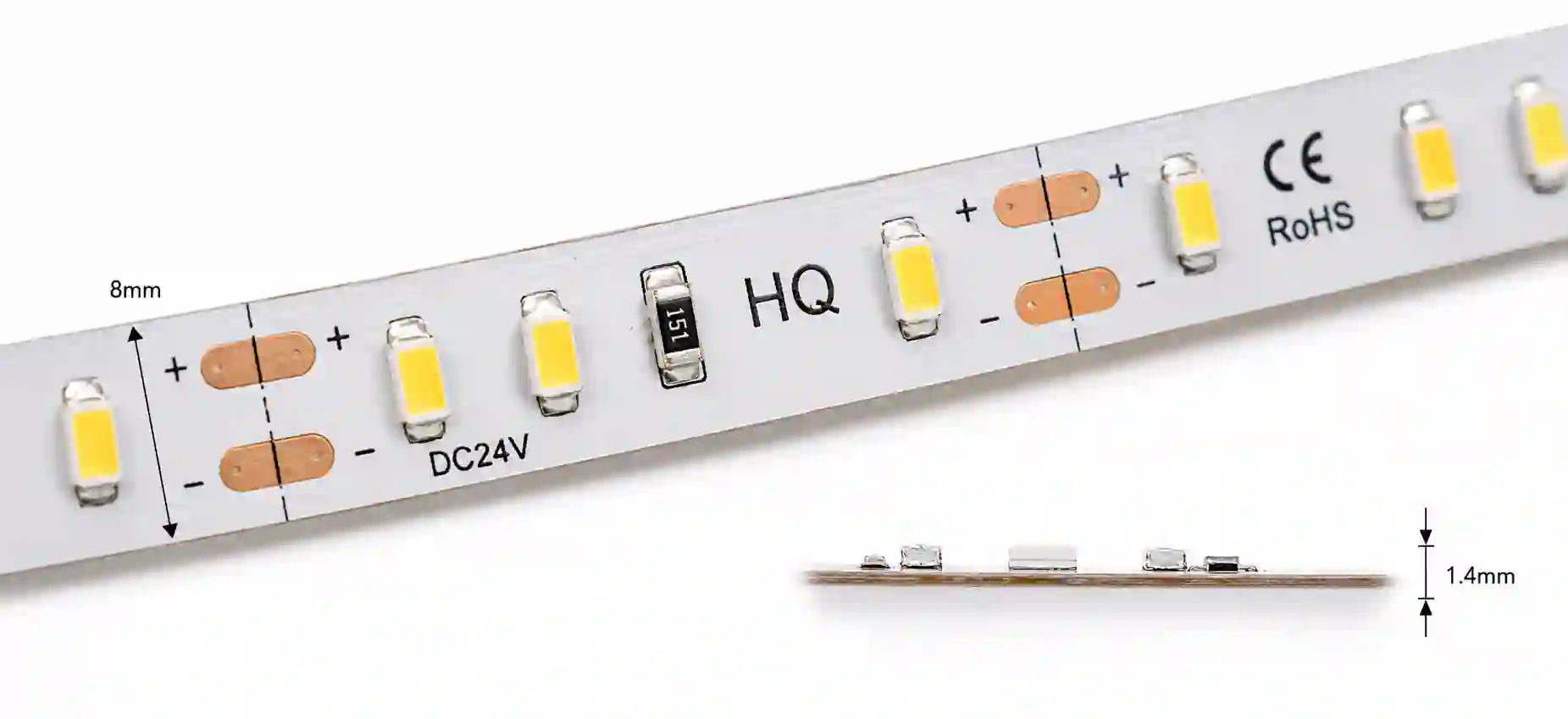 Detail LED pásku HQ s dvouvrstvým měděným PCB čipem 2835 SMD San'an se zlatým propojením 24V 9,6W